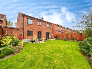 Photo 16- click for photo gallery